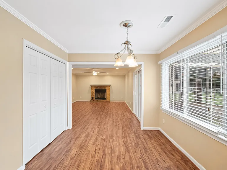 4501 Van Dyck Dr — Photo 3