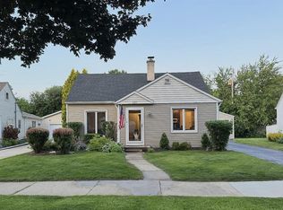 320 South Honey Creek DRIVE, Milwaukee, WI 53214