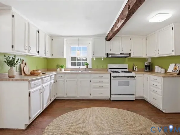 8153 E Patrick Henry Rd, Ashland, VA 23005