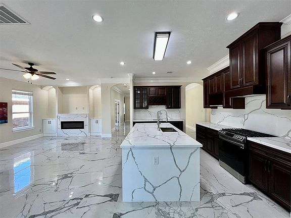 5th image of 2507 Shadowdale Dr