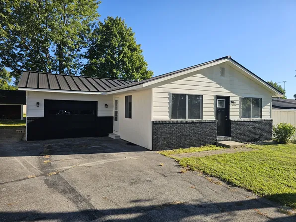 309 E Mayfair Ln, Hartford City, IN 47348