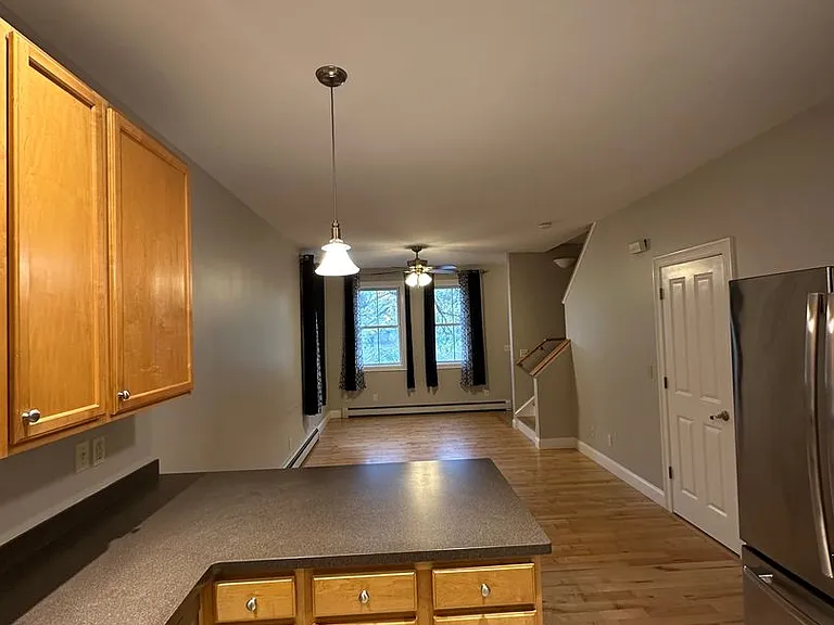 1044 North Ave #4 — Photo 4