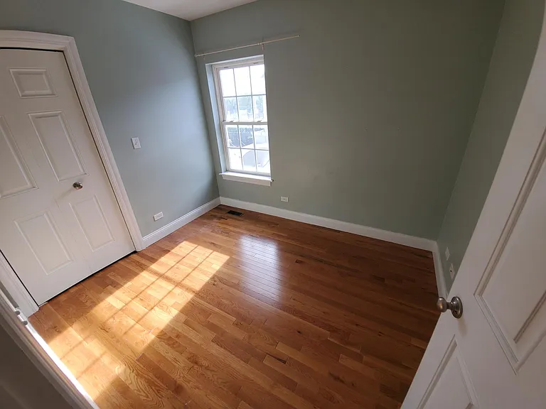 2453 W Grenshaw St #B — Photo 7