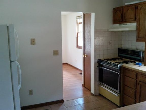 4th image of 3640 Marvin Ave #A