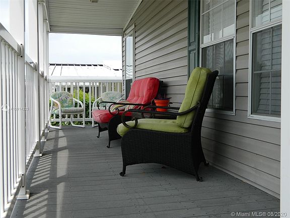 2nd image of 137 NW 51st Ct #137