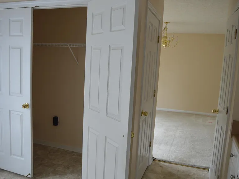800 S Browns Ln #B3 — Photo 5