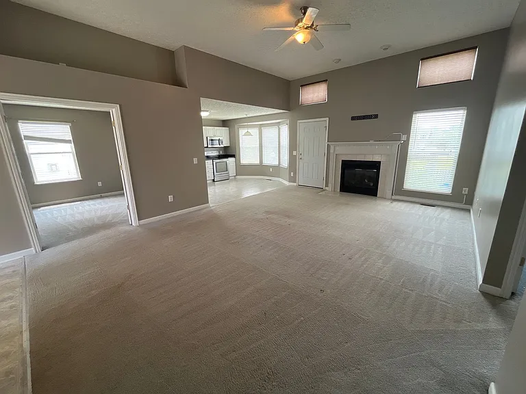 435 Vanderbuilt St — Photo 4