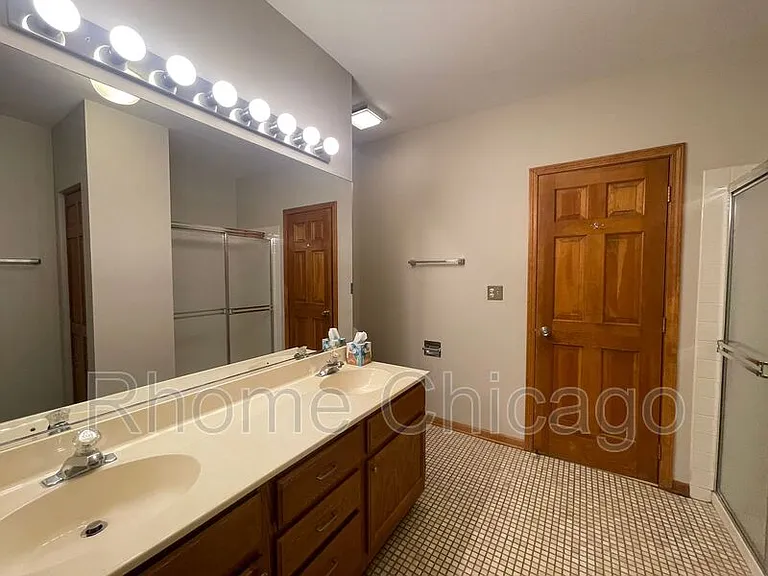519 W Parkside Dr — Photo 28