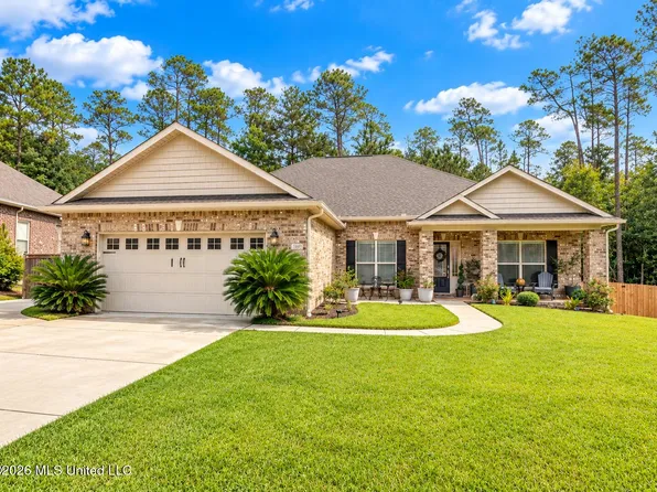 1004 Cardinal Cv, Ocean Springs, MS 39564