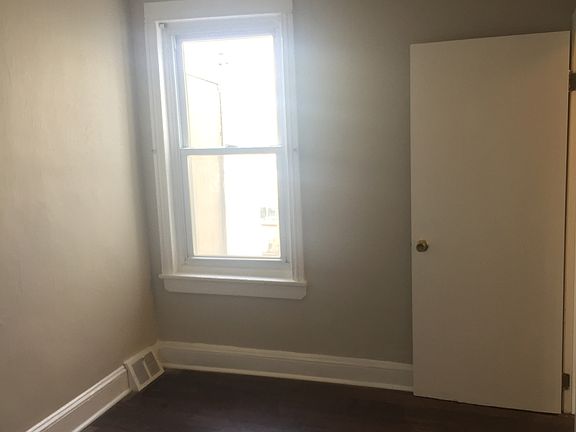 5th image of 2345 E Hazzard St