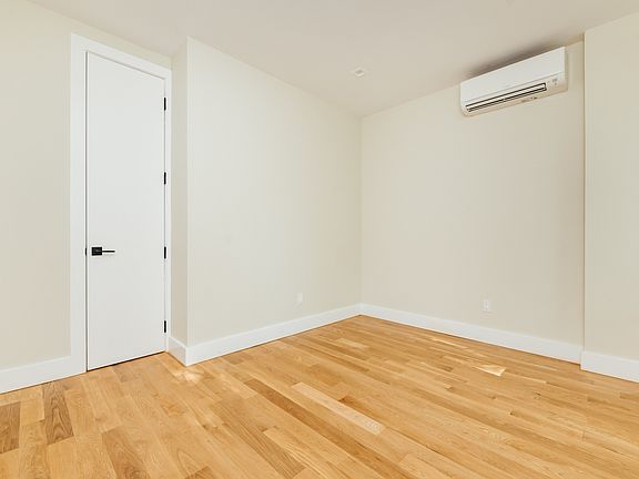 5th image of 212 Malcolm X Blvd #1R