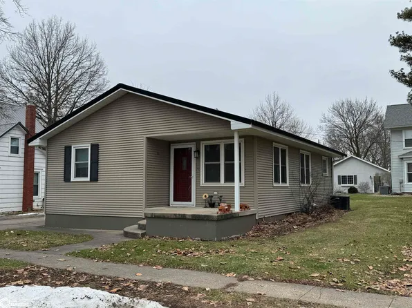 815 North St, Mediapolis, IA 52637