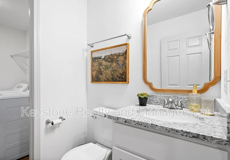 925 Center Rd #C — Photo 3