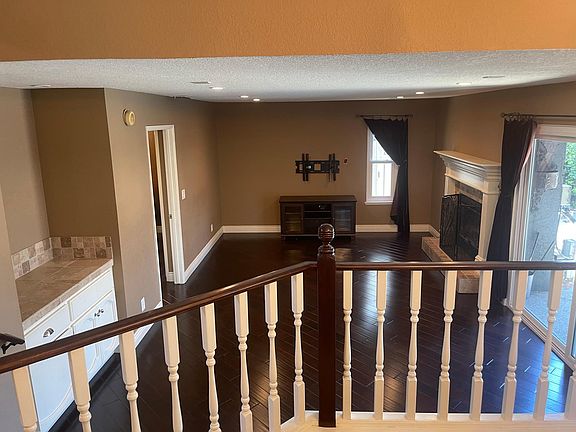 5th image of 2305 Aldridge Ln