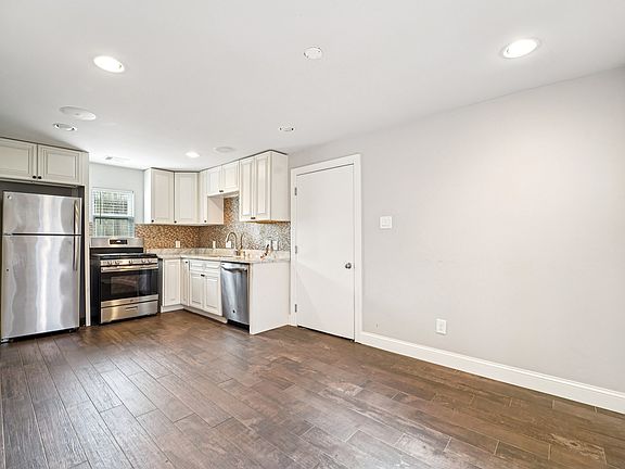 5th image of 1716 Colquitt St #A