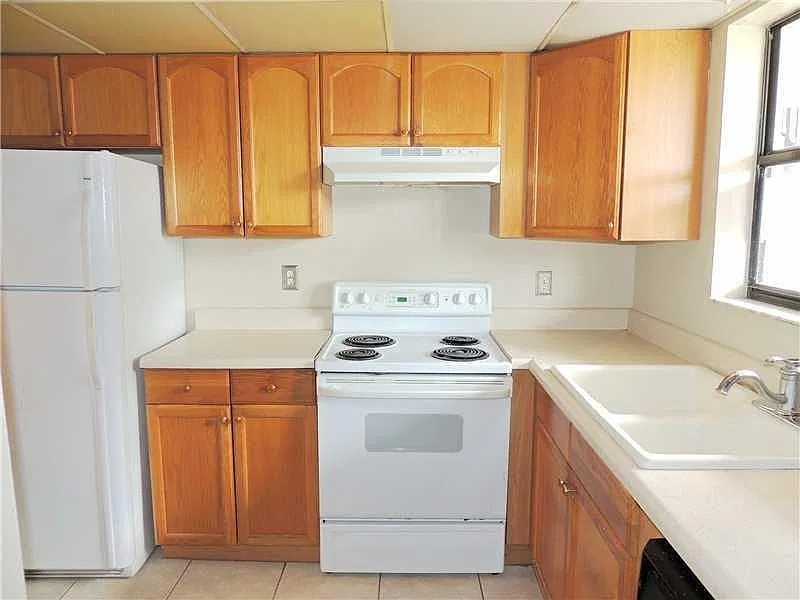 6010 Shakerwood Circle — Photo 4