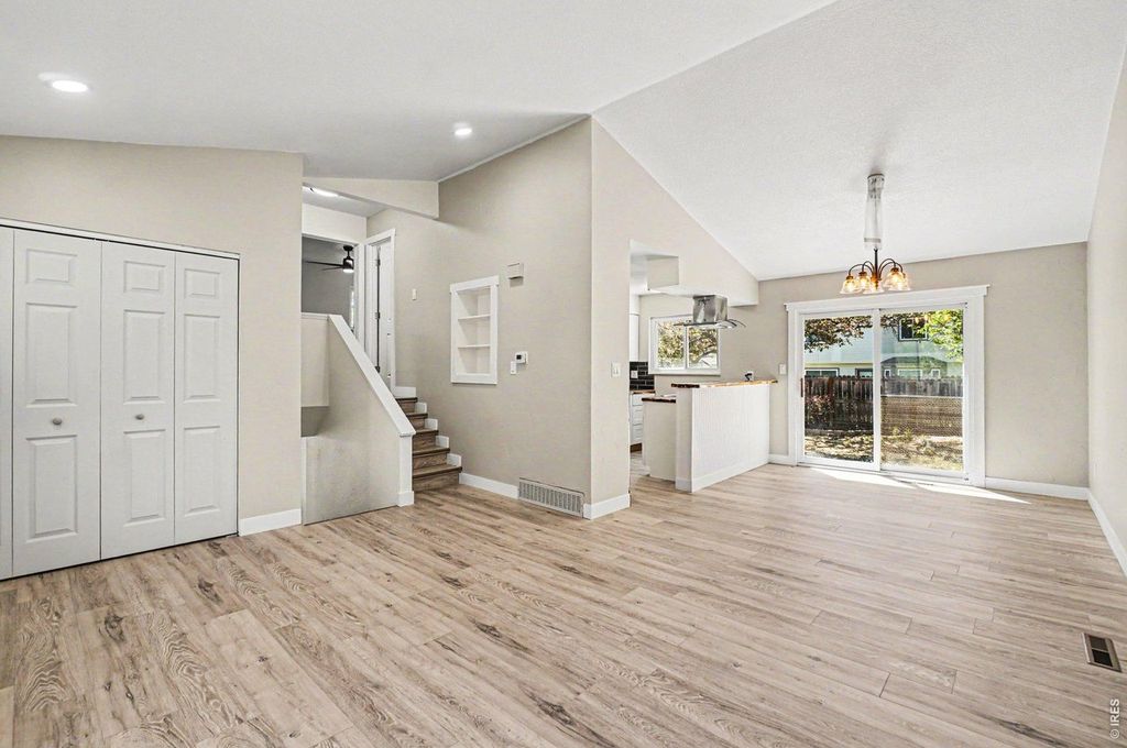 1530 Gloria Ct