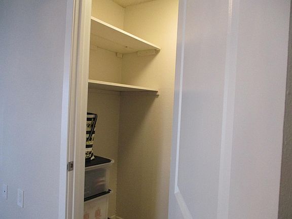 4th image of 319 N Broadway APT 109