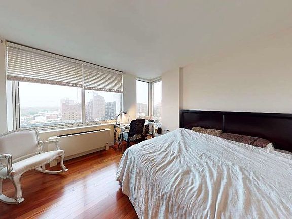 4th image of 107-21 Queens Blvd #10E