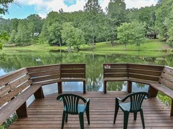 404 Barrks Farm Rd, Morganton, GA 30560
