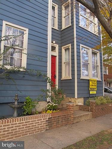 1st image of 1323 Queen St