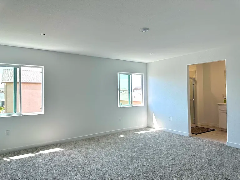 10927 Coral Reef Ln — Photo 13