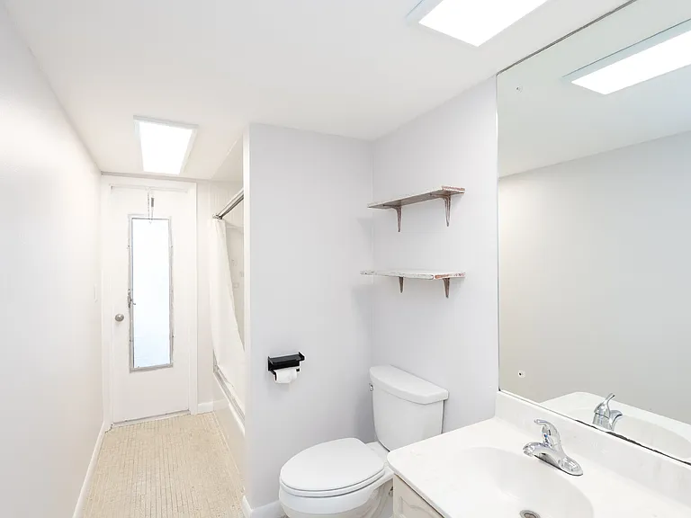 143 Rotonda Cir — Photo 30