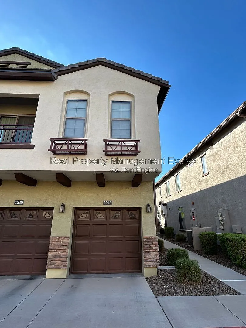 2 bed, 2.0 bath, 1130 sqft, $1,850 — Photo 3