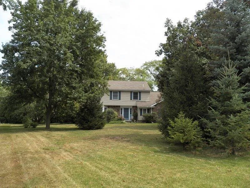 26132 Willowbend Rd photo 1