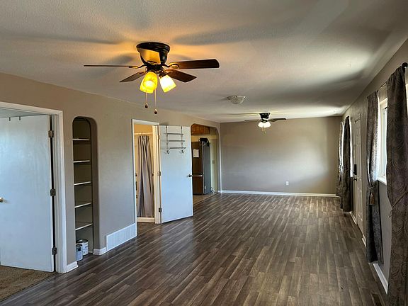 4th image of 3147 Skyview Ave
