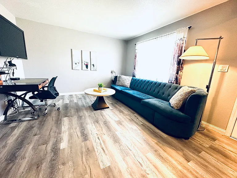 493 McKellar Cir #4 — Photo 3