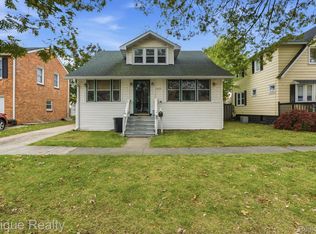 1424 19th St, Port Huron, MI 48060