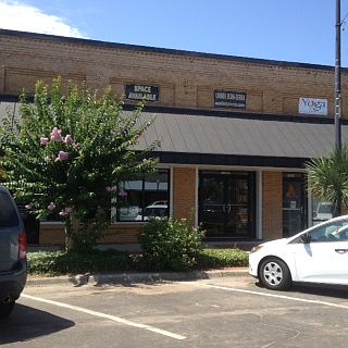 1st image of 4415A Constitution Ln