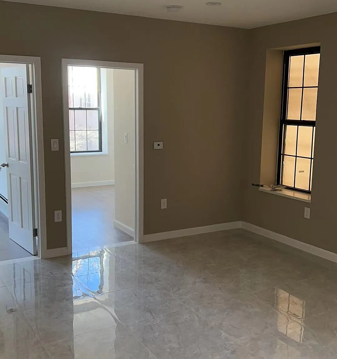 2 bed, 900 sqft, $2,500 — Photo 2