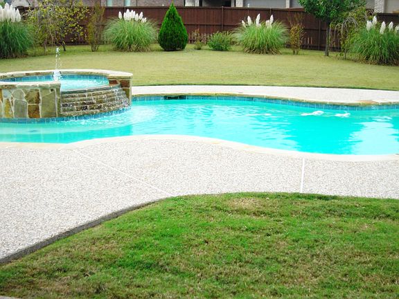 Kitchen, Breakfast, and Living overlook Pool