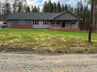 1068 Cane Creek Rd, Lexington, TN 38351