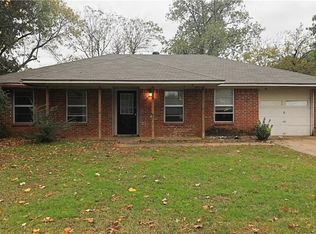 523 W McKinney St, Pilot Point, TX 76258