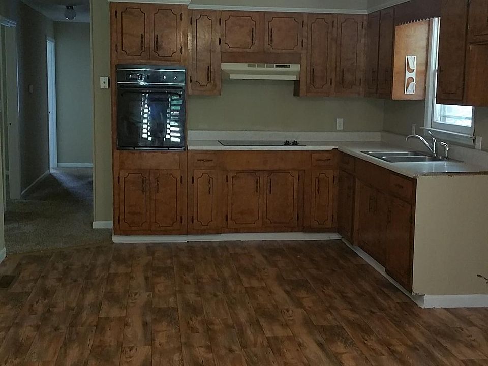 2nd image of 201 Pinehaven Dr