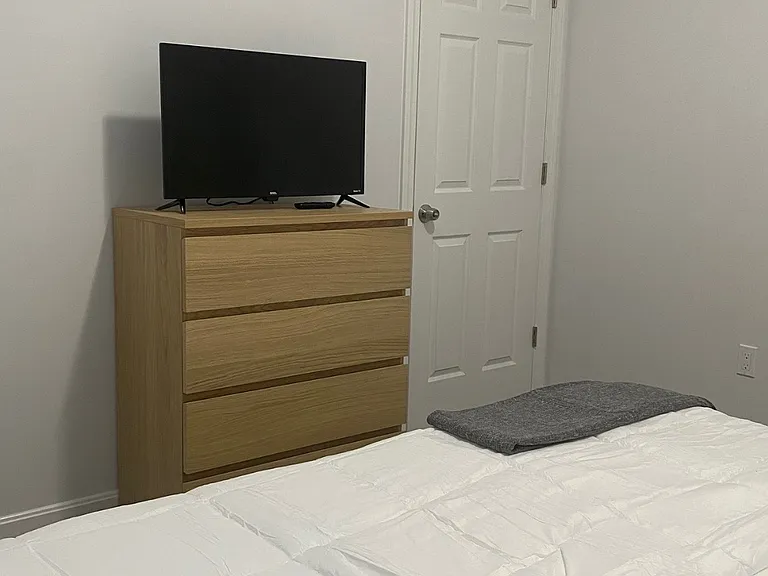 383 Academy Ave #2 — Photo 11