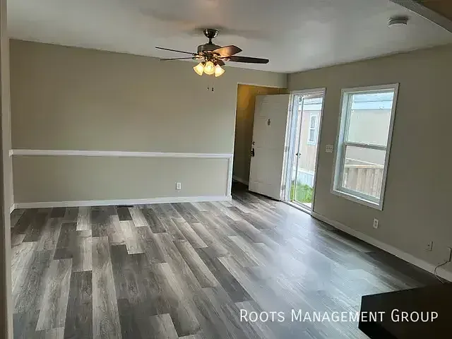 1441 Winona St #1441WN — Photo 4