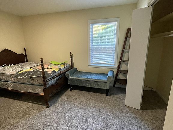5th image of 230 Park Ln #230