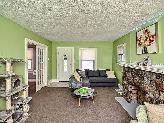 5th image of 1359 Niagara Ave