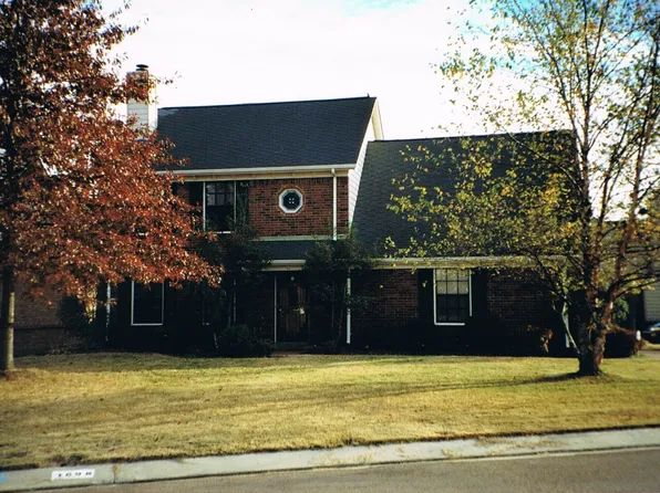 1698 Beaver Trail Dr, Cordova, TN 38016