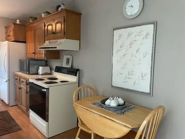 23737 Stonehenge Blvd, Novi, MI 48375