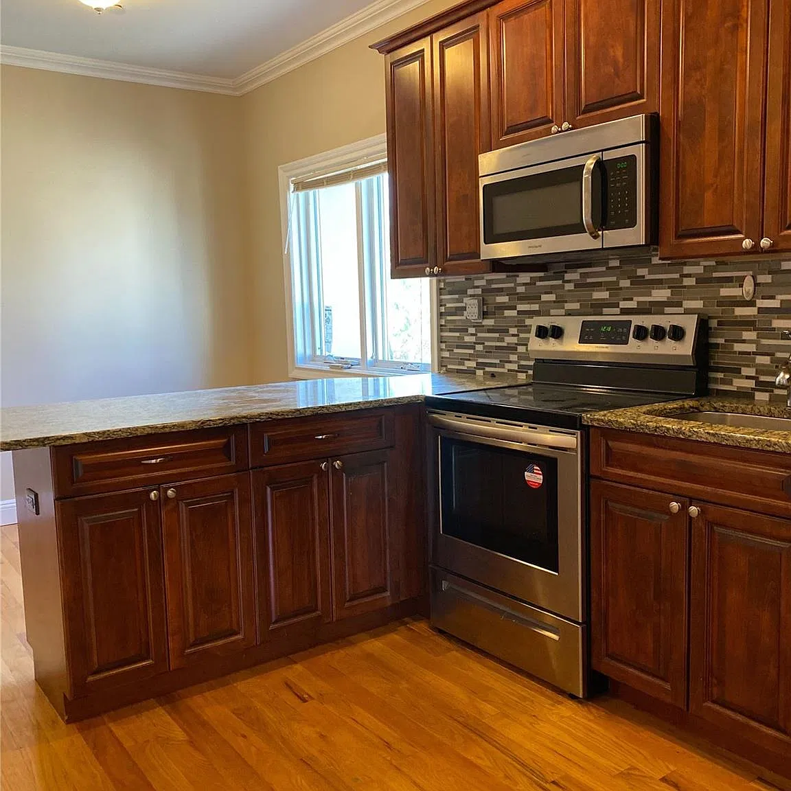1 bed, 1.0 bath, 650 sqft, $2,650 — Photo 2