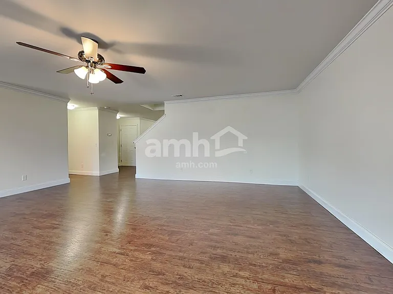 126 Roseberry Cir — Photo 9
