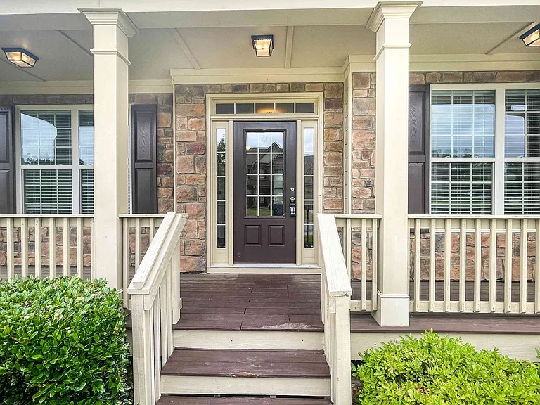 5840 Zelkova Dr — Photo 2