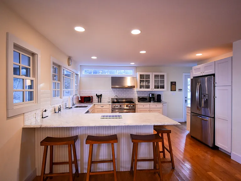 21 Bayside Ave — Photo 6