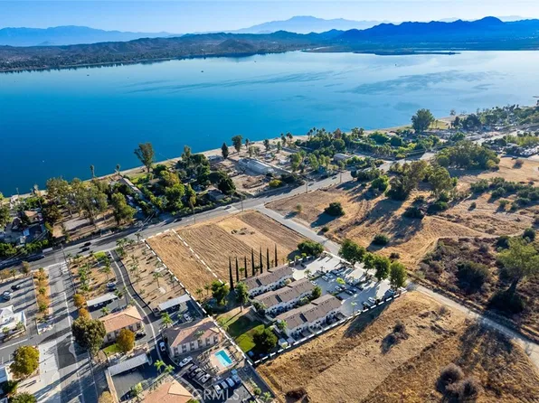 33071 Santa Rosa Dr, Lake Elsinore, CA 92530