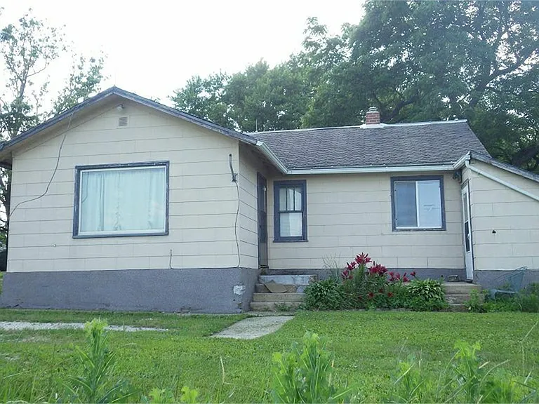180th Ave — Photo 1